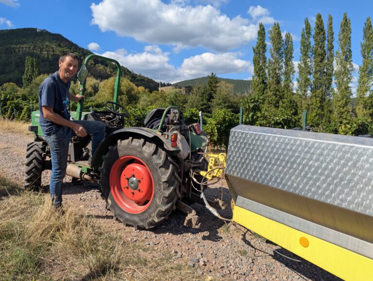 Ludwig steigt auf Traktor